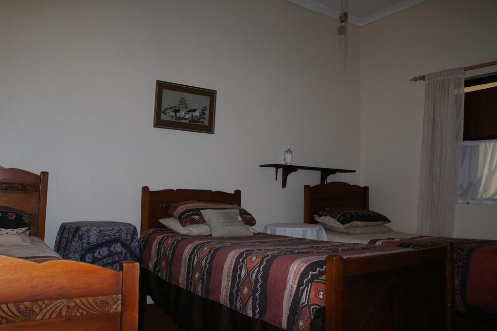 Grysbok Self Catering Accommodation Oudtshoorn Extérieur photo